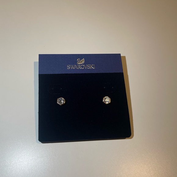 Swarovski crystal stud earrings - Picture 4 of 5